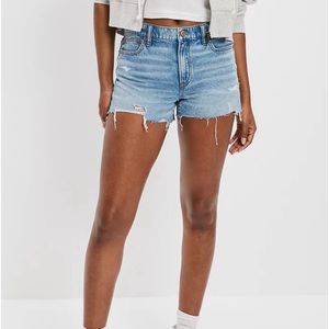 AE Dreamy Drape Denim '90s Boyfriend Short size 8 NWT